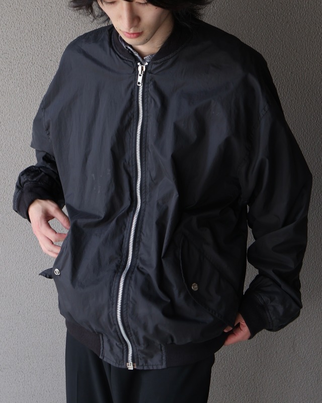 over size arm gather bomber blouson