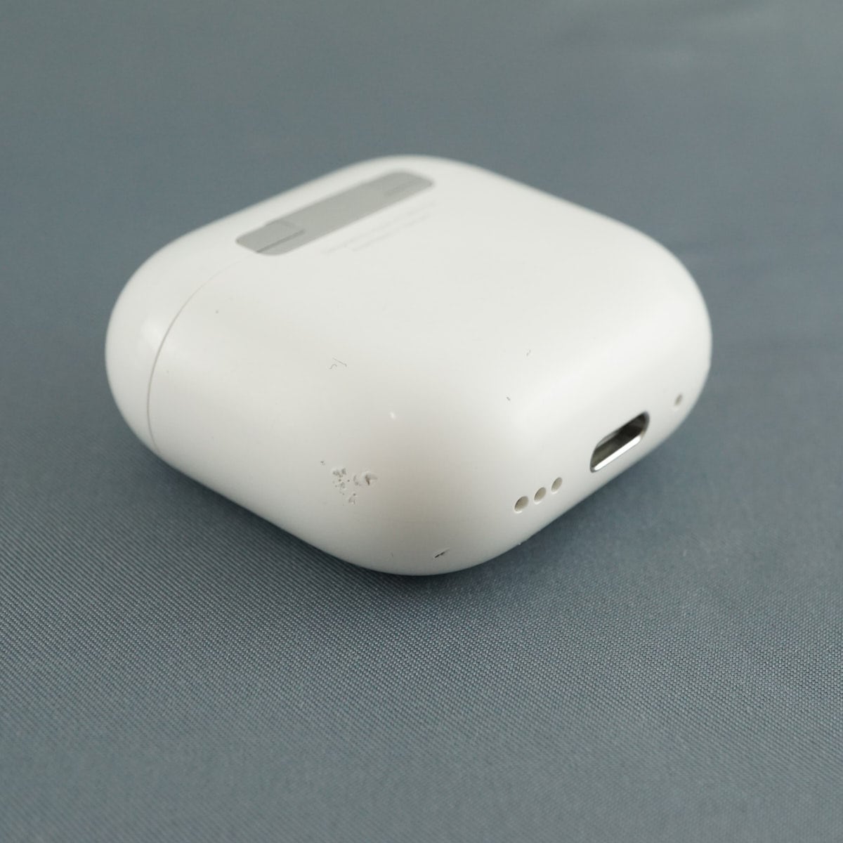Apple AirPods 4 充電ケースのみ USED品 ノイズキャンセリング搭載 第