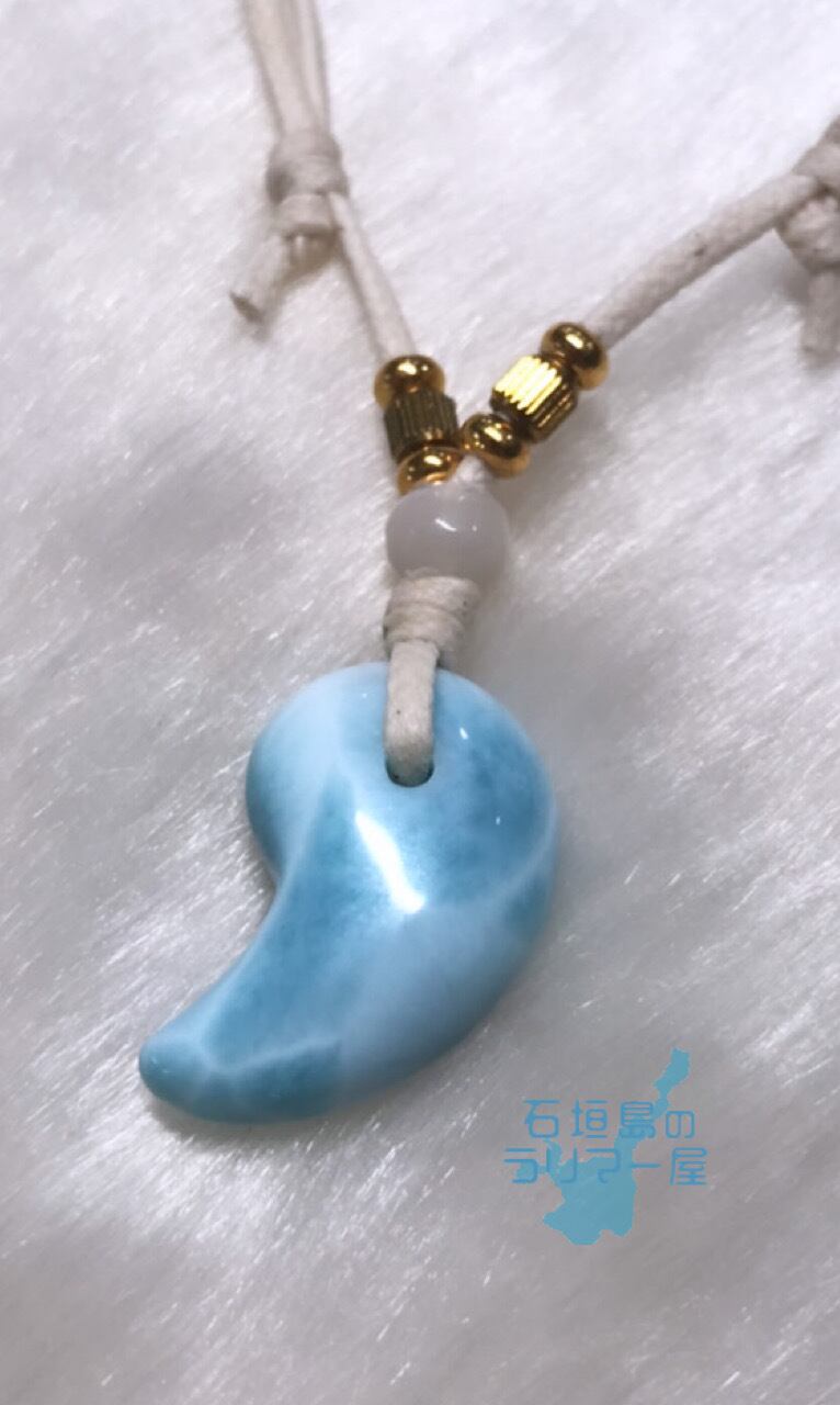 ラリマー 勾玉ネックレス N-1 ドミニカ共和国