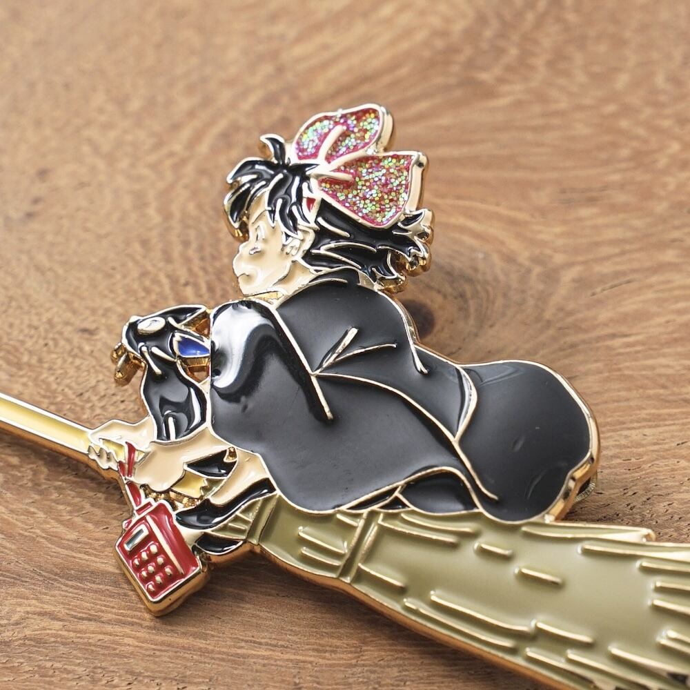 魔女の宅急便 メタルブローチ（キキ GB-08/7030） | すすのこ商店