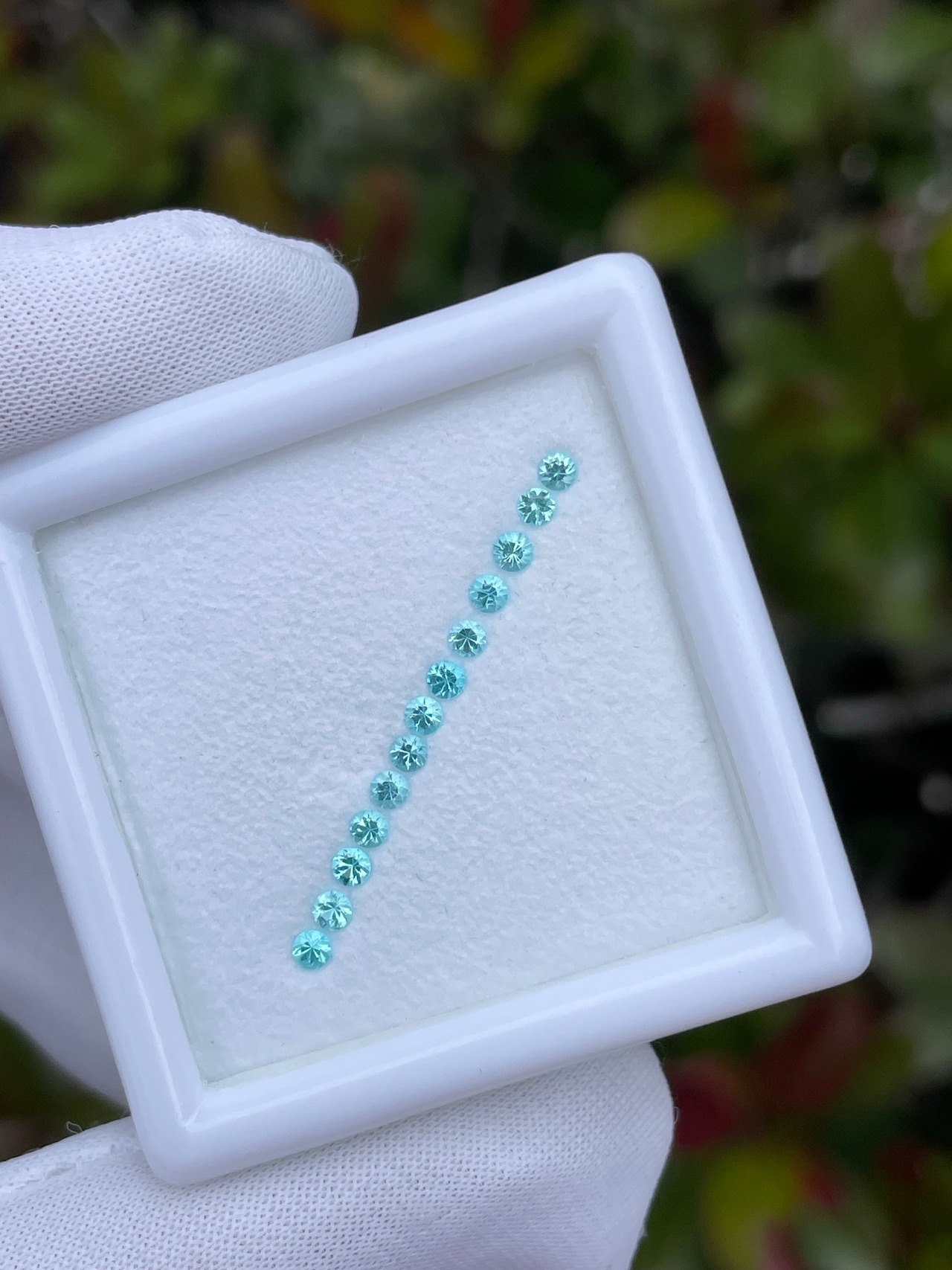 パライバトルマリン 1.9mm, 約0.027ct, ブラジル産