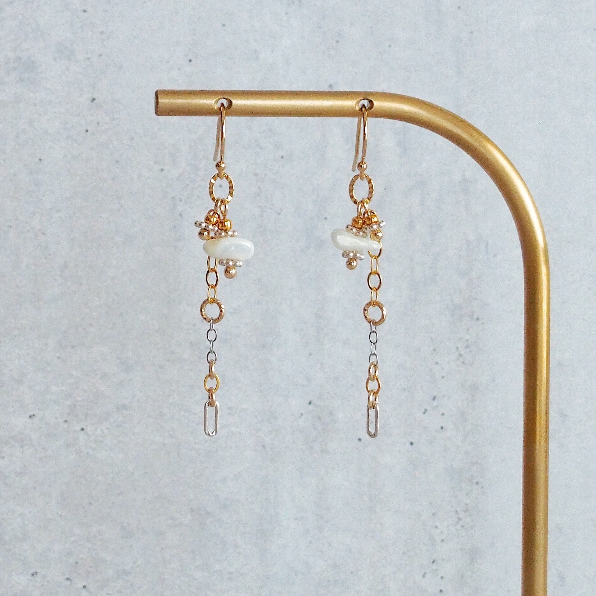 マザーオブパール ピアス