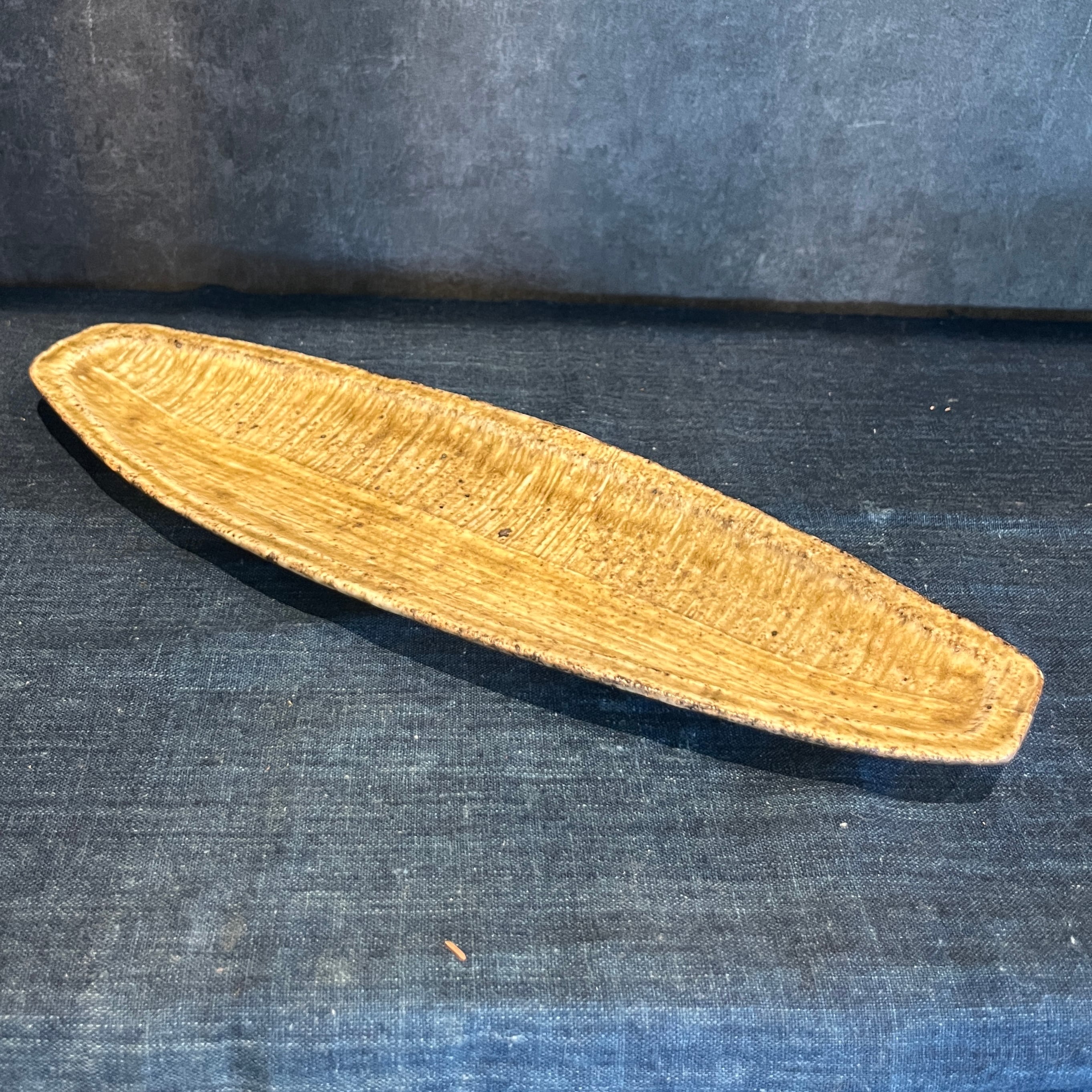 森山陶器 魚皿 薄鉄釉