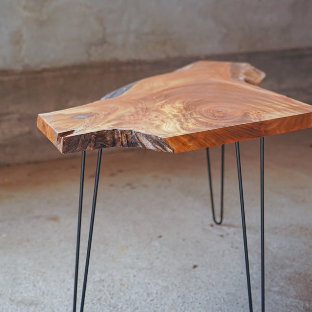 欅の一枚板 ローテーブル  3辺カットでスッキリ（高さ・カラー変更無料）