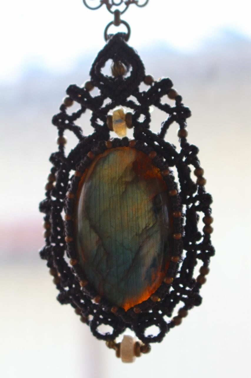 Labradorite brasswire pendant