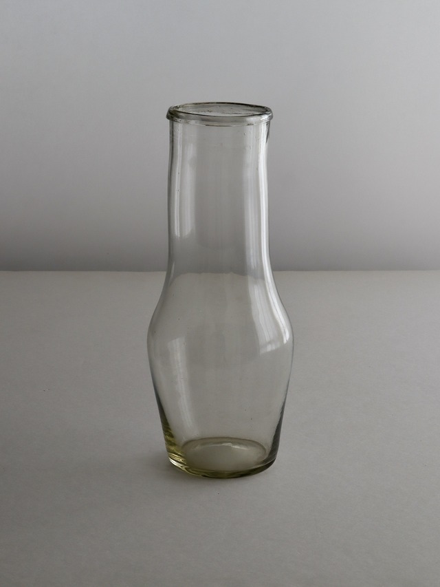【SALE】 ヴィンテージのミルクボトル 手吹きガラス 17 / 【SALE】 Vintage Mouth Blown Milk Bottle 17