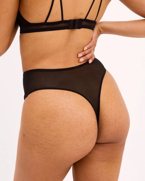 Mesh HW thong- Black / UNDERSTATEMENT