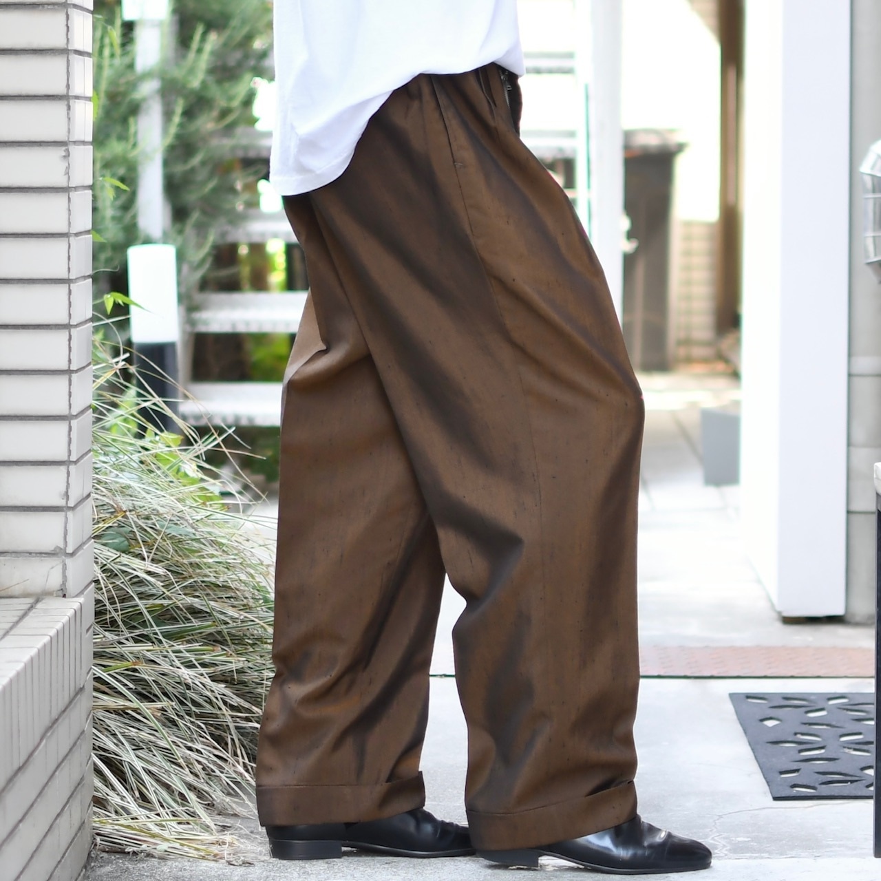 60's iridescence tuck slacks brown