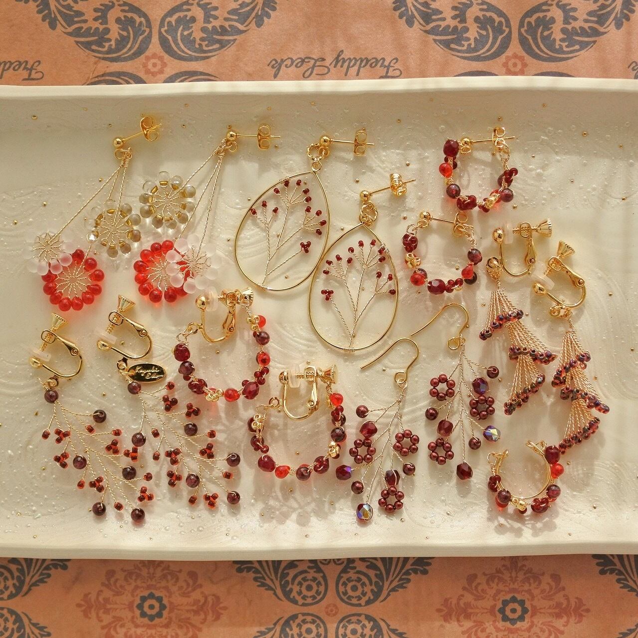 1,2月限定カラー「ざくろシリーズ」ひとつめの花 小枝耳飾り ワイヤー