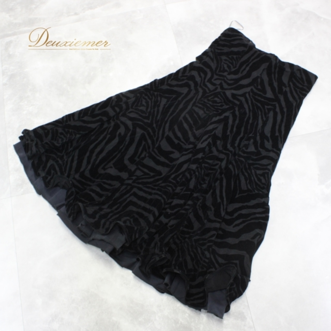 社交ダンス 衣装 スタンダード スカート レッスンウェア レディース Kanae Dance ブラック系 フォーマル 黒 透け感 練習着 上品 社交ダンス用スカート フレアスカート 練習用 上下長さ84cm ウエストのゴム 伸縮性 本格的 ホームパーティー 綺麗 おしゃれ 優雅 シンプル スタイリッシュ 洗練されたデザイン カジュアル クラシック