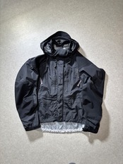 00s Marmot shell jacket