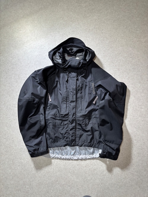 00s Marmot shell jacket