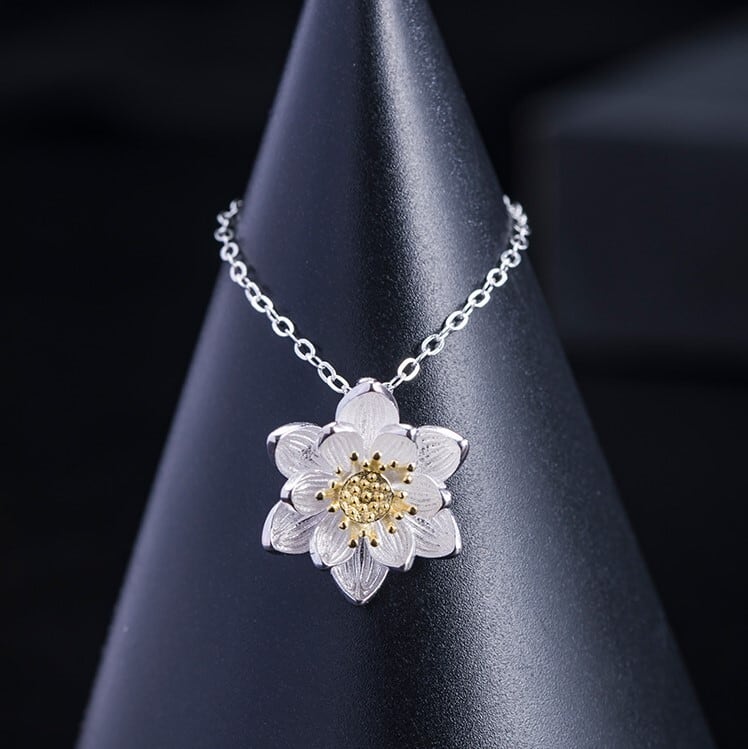 蓮の花のペンダント - クリスマスプレゼントとして、彼女に