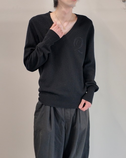 【ALEXANDER McQUEEN】logo v-neck knit