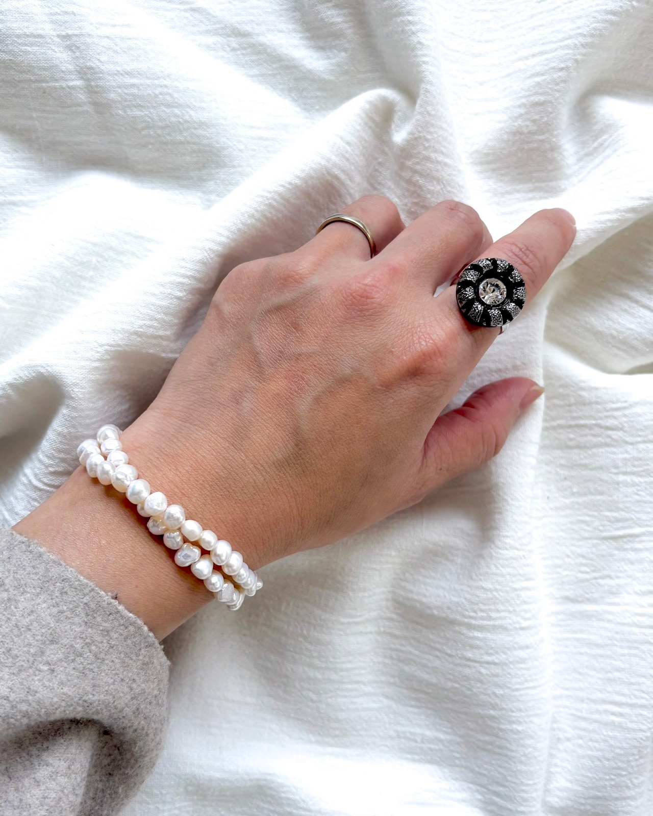 Deux Temps（ドゥ・タン） ー 3WAY ブレスレットとしても使える 淡水パールとヴィンテージのネックレスセット