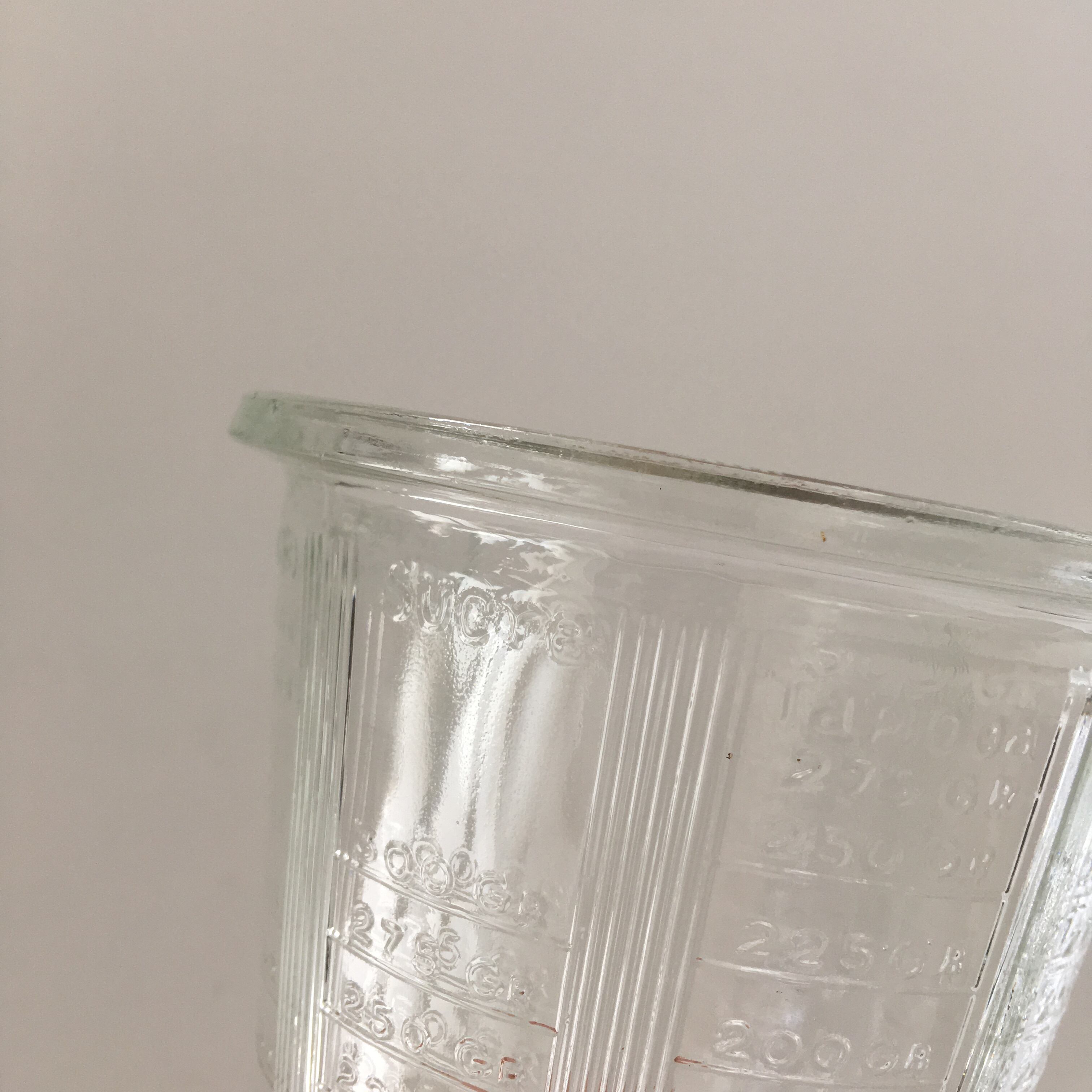 メジャーカップ フランス アンティーク ブロカント | Avec le temps