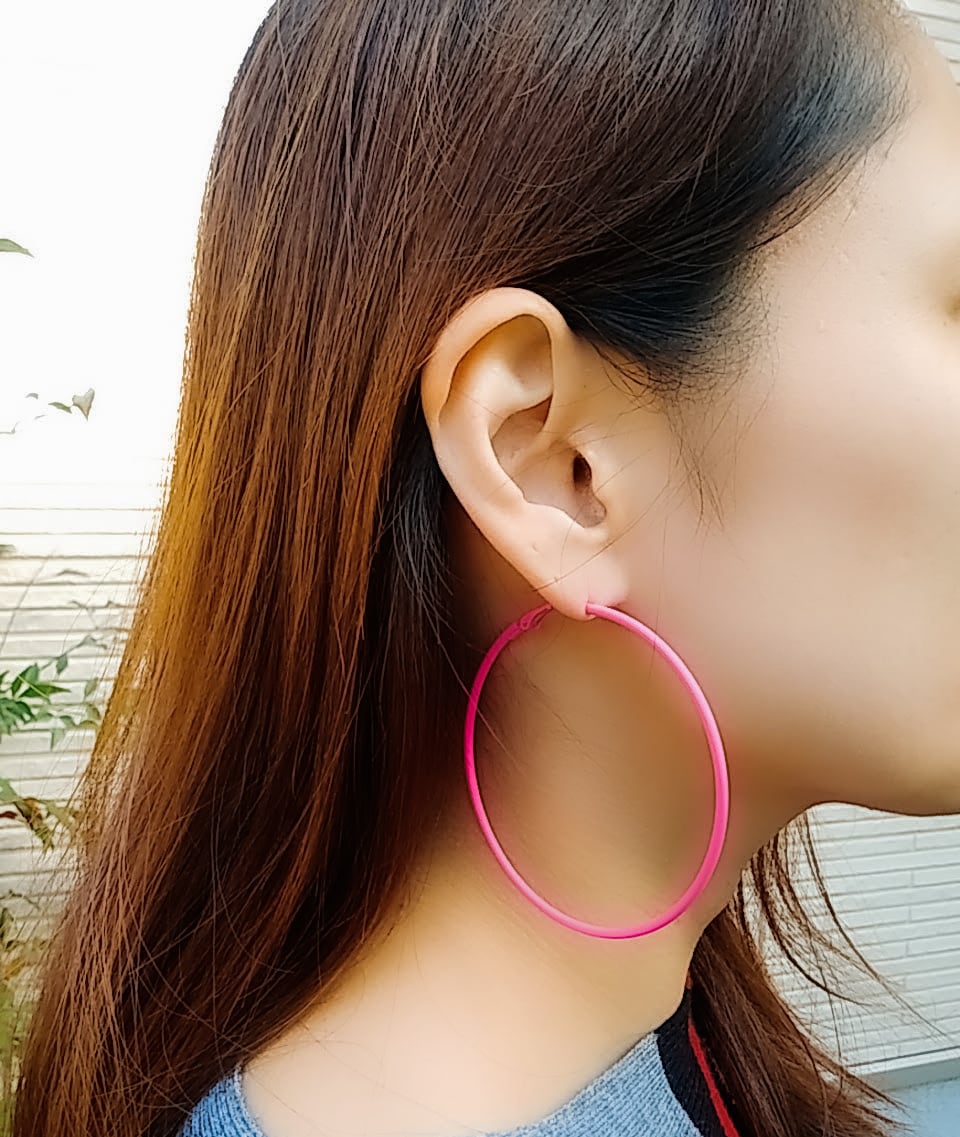 フープピアス ネオンピンク 蛍光 ネオンカラー ダンス イベント フェス クラブ 目立つ 派手 発表会