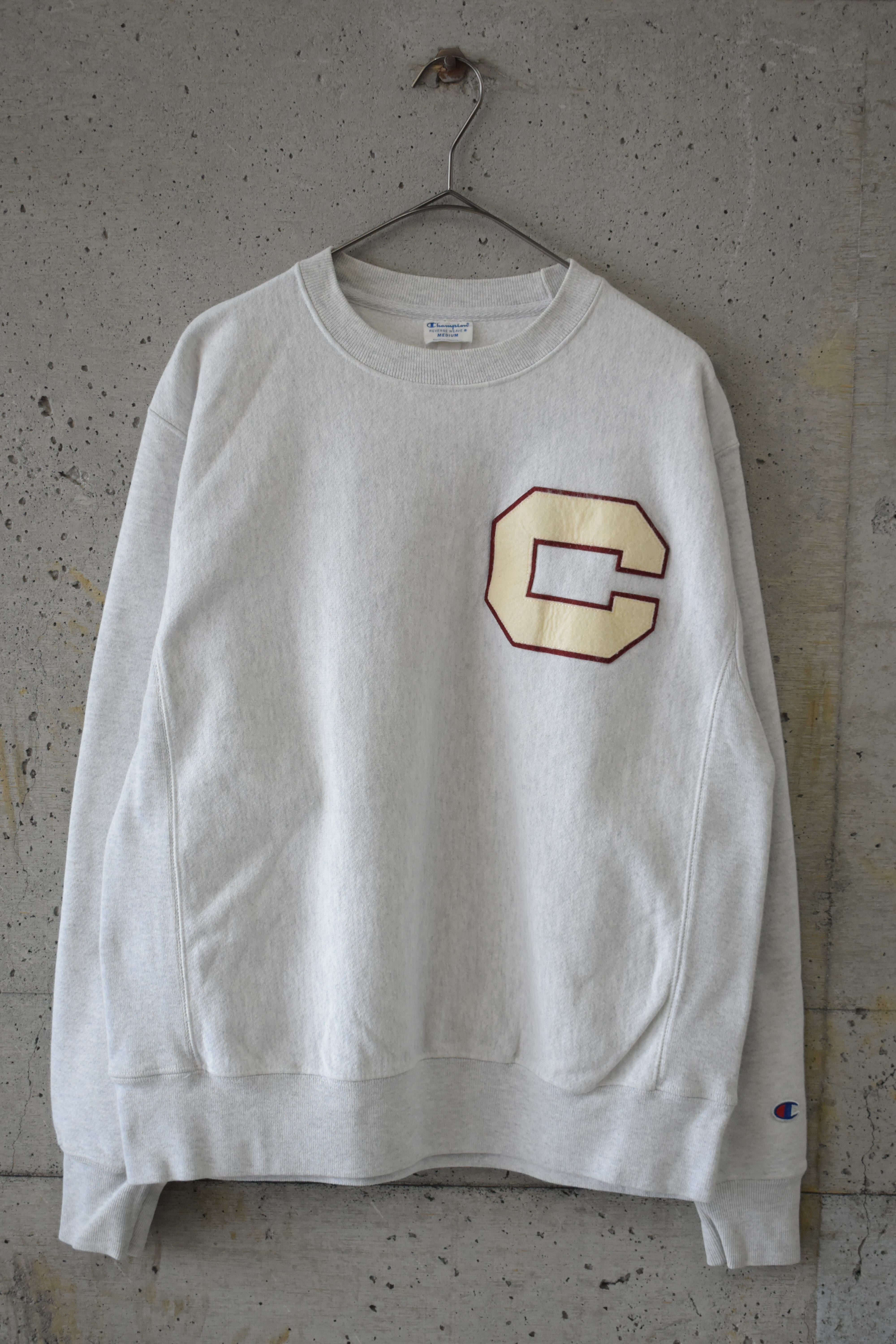 Light gray C patch sweatshirt