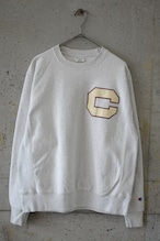 Light gray C patch sweatshirt