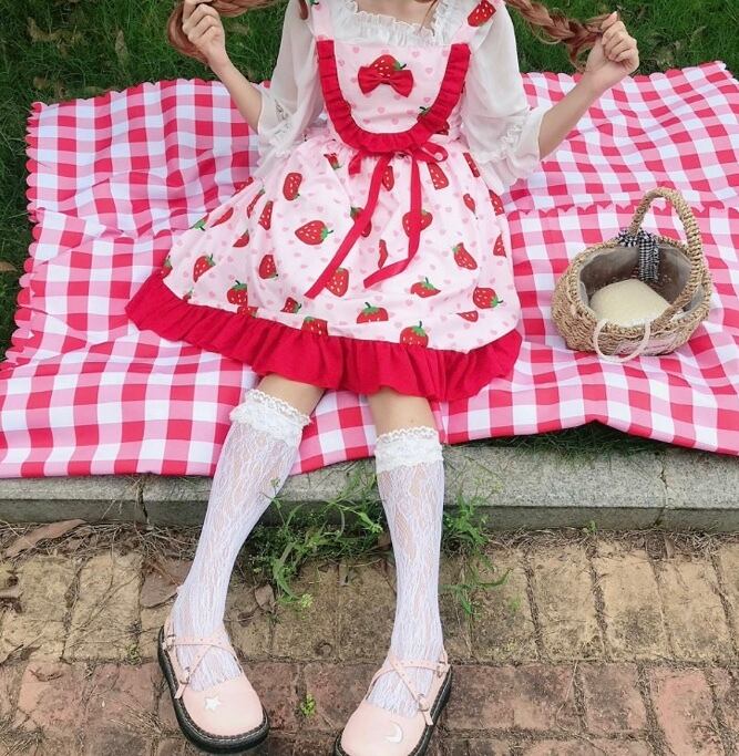 いちごのロリータジャンパースカート | イチゴノクニ