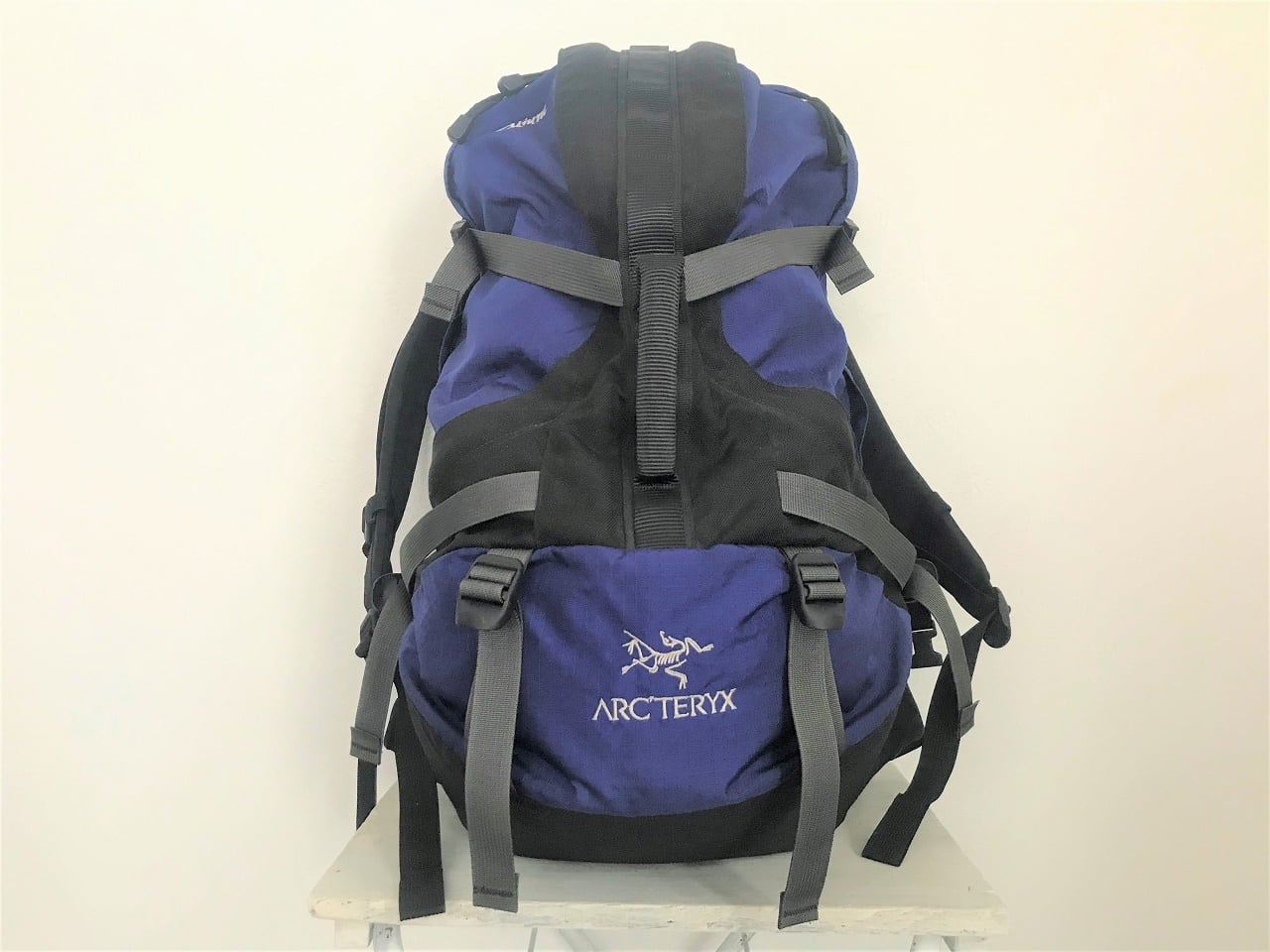 90s ARC'TERYX MIURA backpack | AFTER DARK powered by BASE