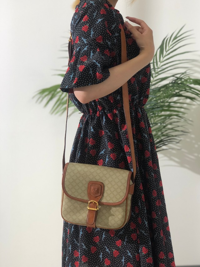 CELINE セリーヌ マカダム ブラゾン型押し フロントベルト PVC×レザー ショルダーバッグ ベージュ vintage ヴィンテージ オールド nwyn6n