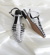 レトロ細ストラップ Tバックバックル サンダル