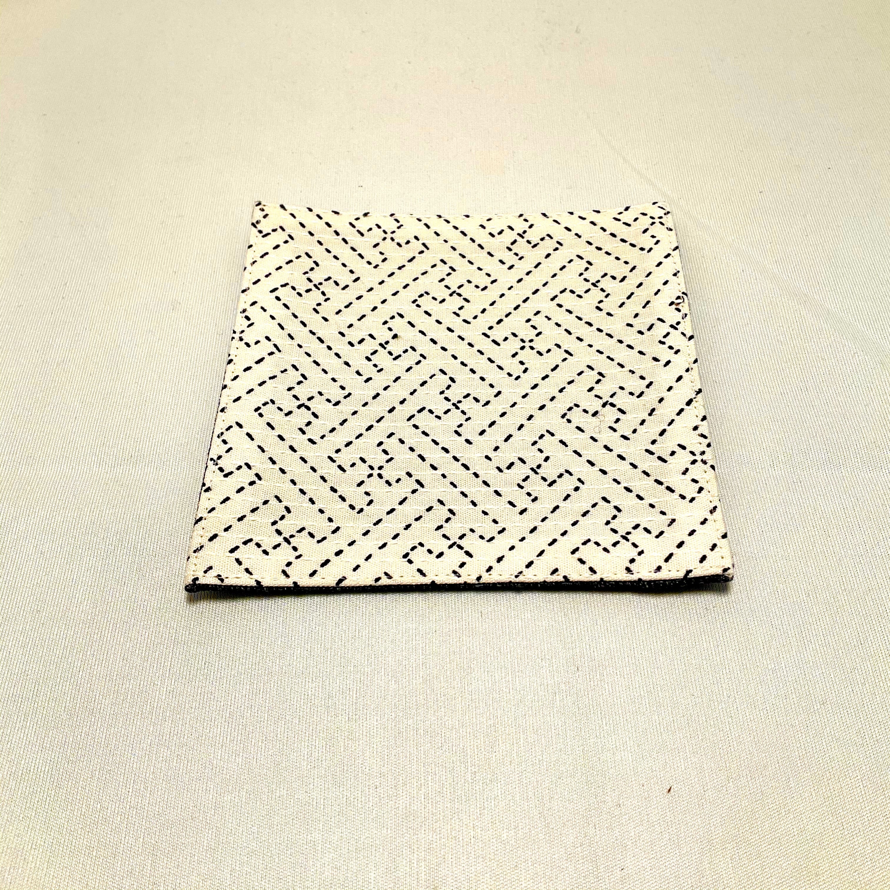 【ワーキングオフィス】布コースター・綾(オフホワイト)IKI1451