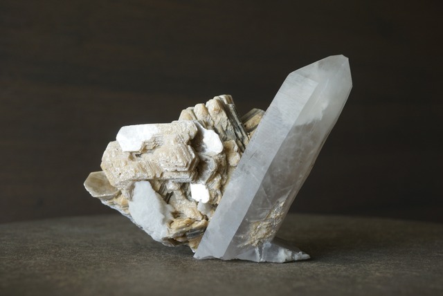 パキスタン スカルドゥ産マスコバイト/クォーツ Muscovite / Quartz 1658