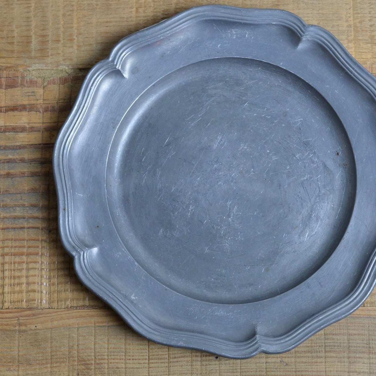 Pewter Plate / ピューター プレート〈お皿・トレイ・器・花リム