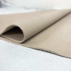 牛革　ベージュ【約51ds / 約1.0mm厚】L12F-005