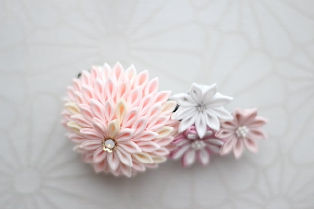 つまみ細工 ミニバレッタ