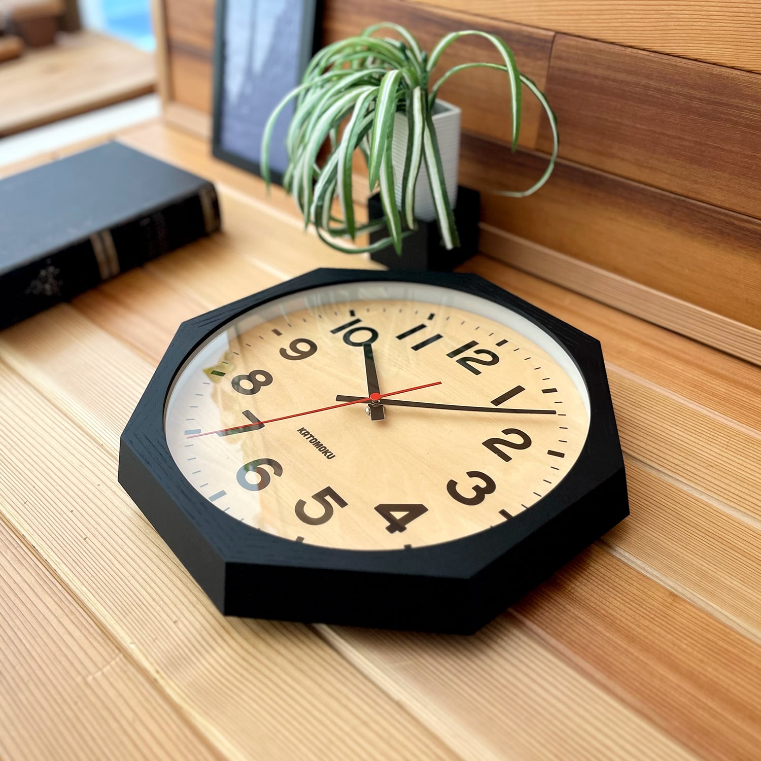 KATOMOKU muku clock 15 八角形 ブラック km-107BK8 掛け時計 | 加藤