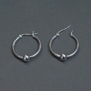 space ピアス