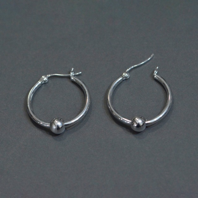 space ピアス