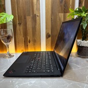 2021年式/Lenovo ThinkPad X1 CarbonGen9/Corei5第11世代/メモリ8GB/SSD256GBノートパソコン