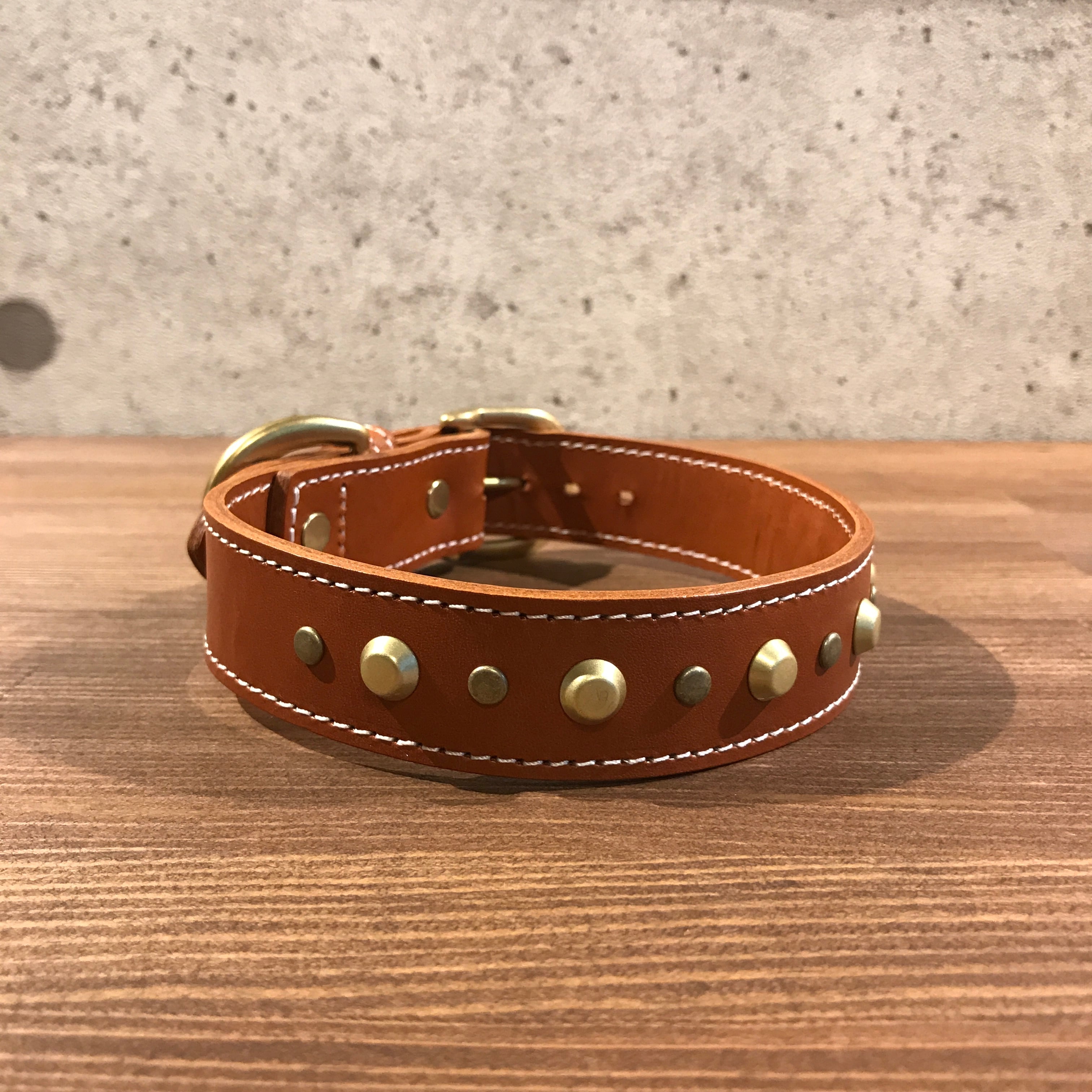 Bull. スタッズ付き レザーカラー(首輪) ブラウン | Bull.Tokyo
