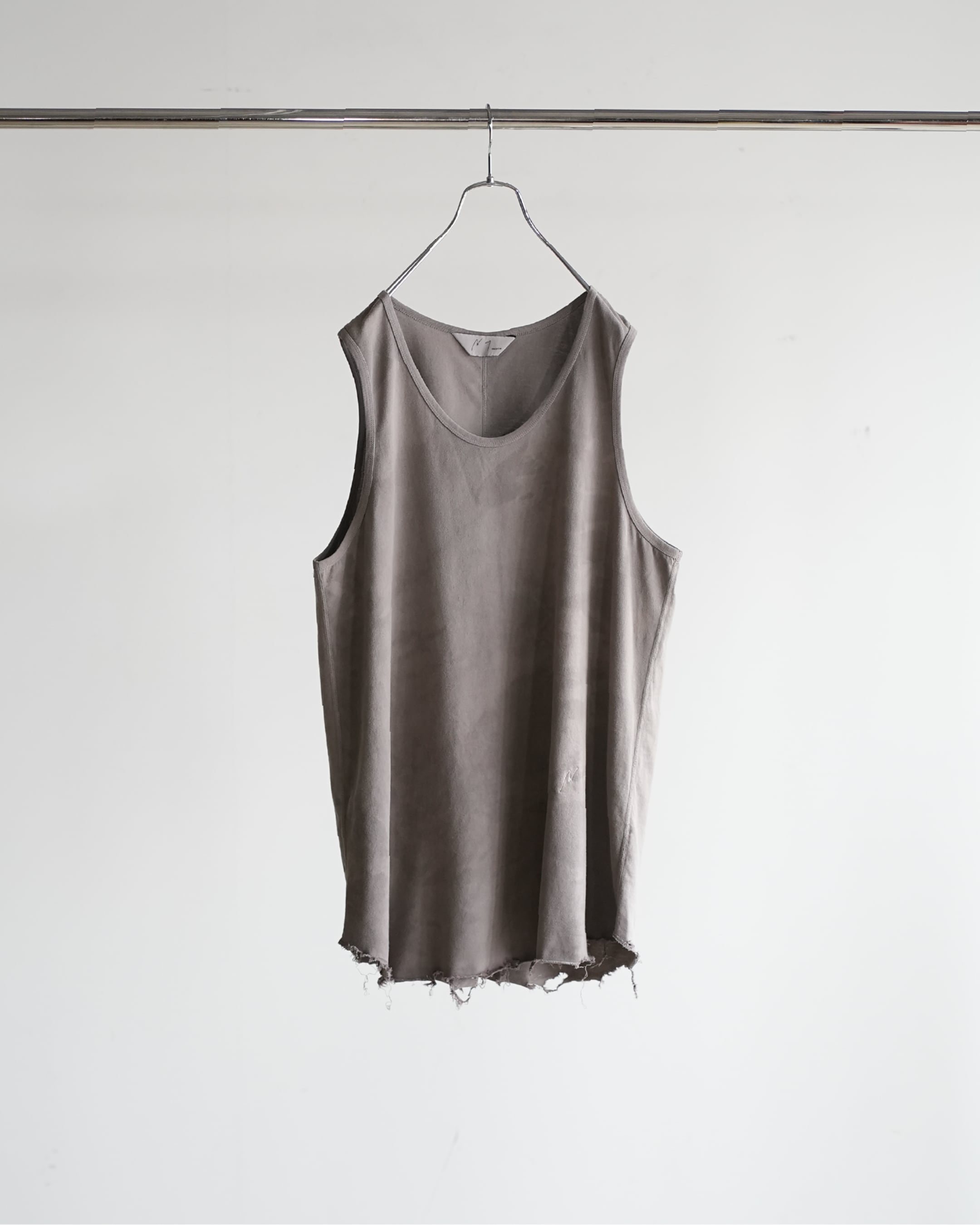 ANCELLM / DAMAGE WAFFLE TANK (GREIGE) | THE MODERN AGE