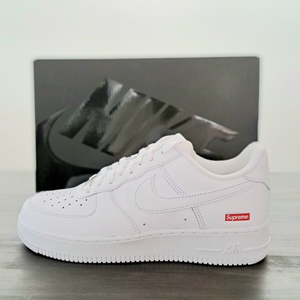 SUPREME × NIKE AIR FORCE 1 Low "White" 28.5cm | re.stoc
