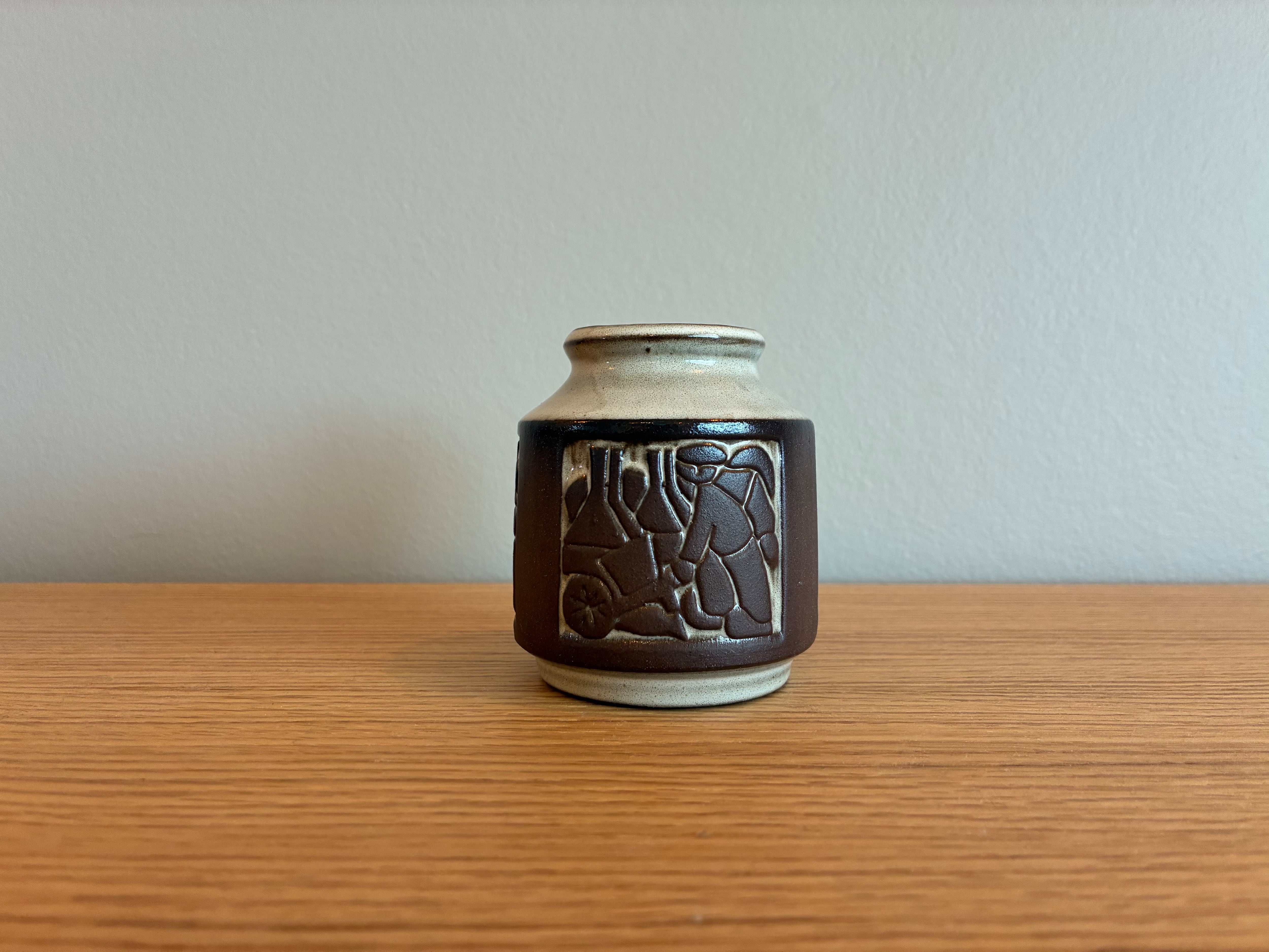 洋書 SCANDINAVIAN ART POTTERY DENMARK&SWEDEN 洋書 SCANDINAVIAN ART POTTERY DENMARK&SWEDEN Amazon.com