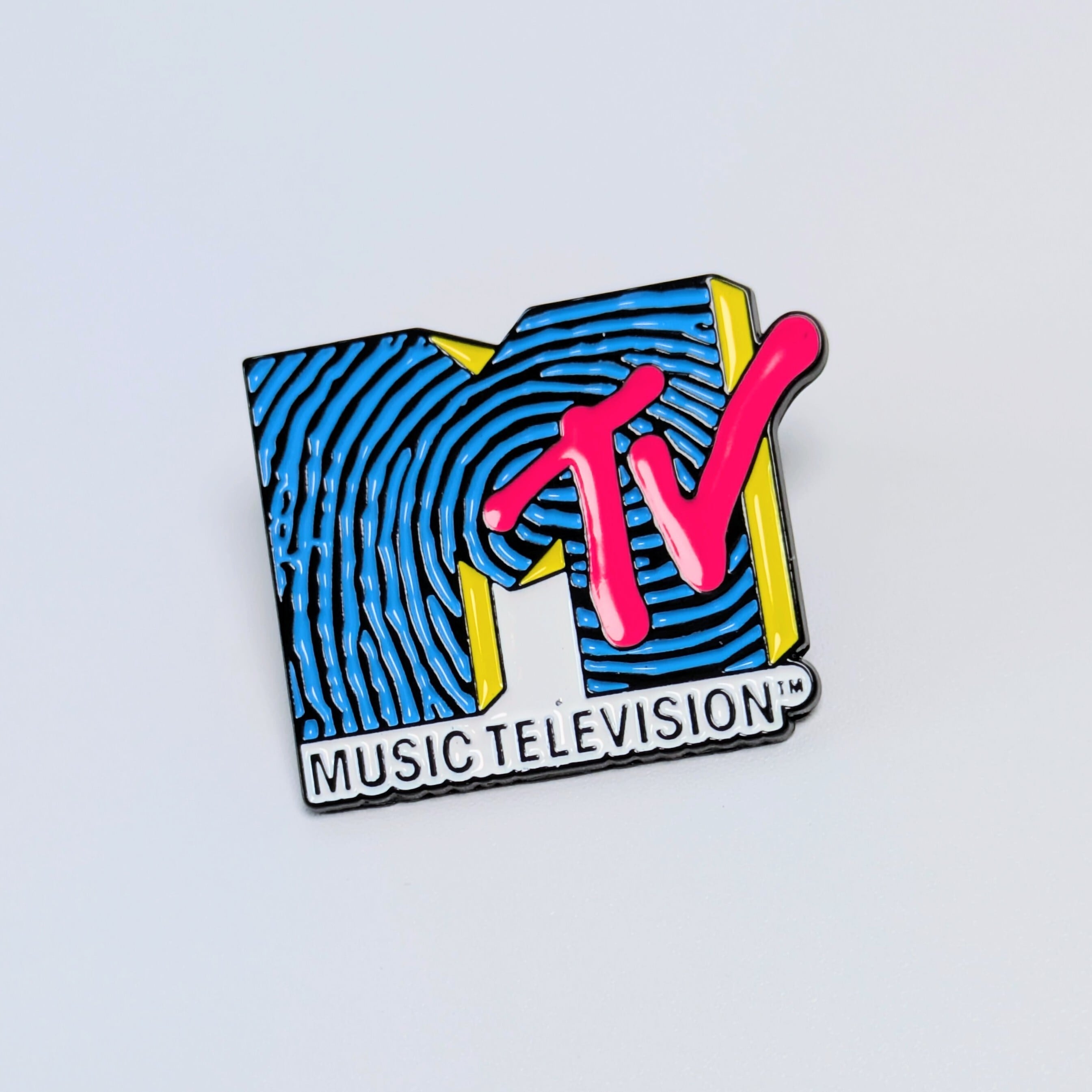 送料無料！ ★ピンズ PINS★ピンバッジ 【 MTV（ エムティービー ） 】BLUE / 80年代 / 90年代 〚アメリカン雑貨 アメトイ〛