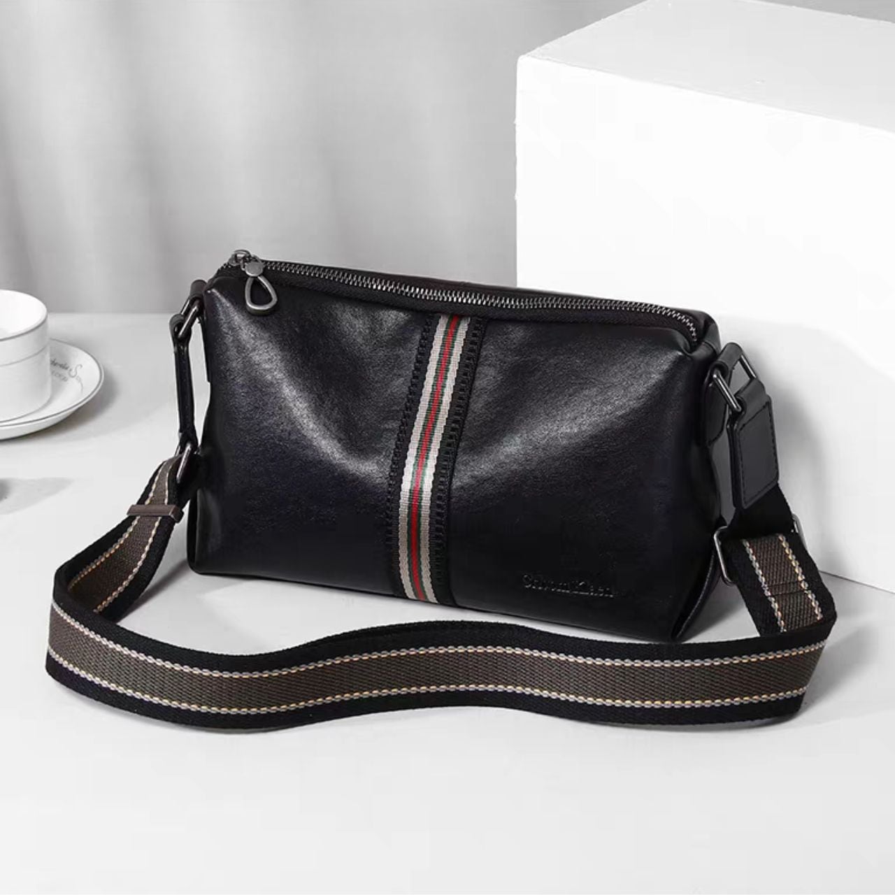 ストライプディテール横型ショルダーバッグ G111