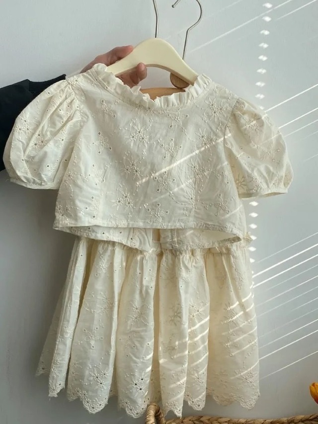 【取寄】後ろ姿まで可愛く着られる!おしゃれな刺繍セットアップ