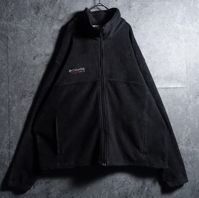 90s “Columbia” Black Logo Embroidery Design Fleece Jacket