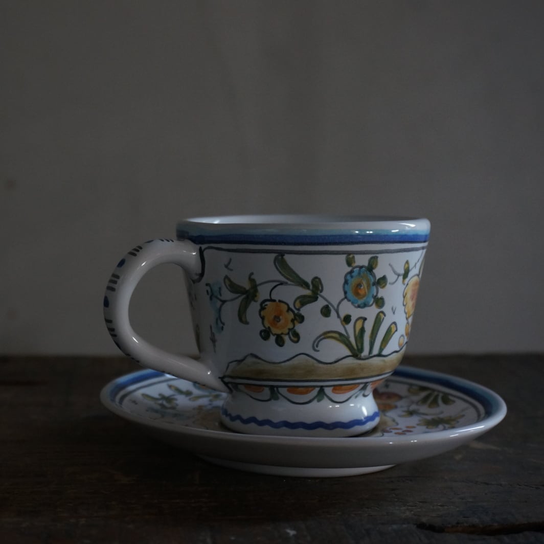 古いポルトガルのカップ&ソーサー