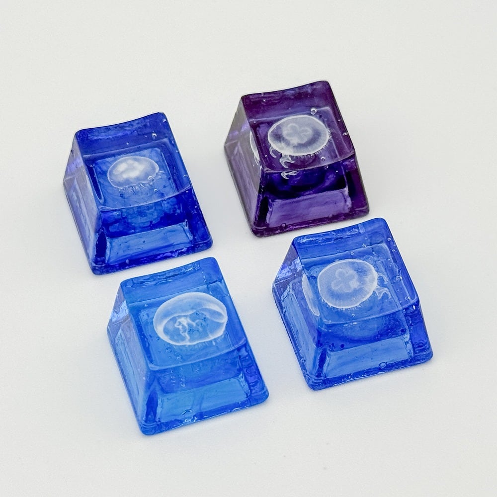 最安値⭐︎ 水辺の夜 ZERO WAKE GATES トレカ キーキャップ キーキャップ/Keycap】青幻クラゲ/Blue Phantom Jellyfish | トトリエ