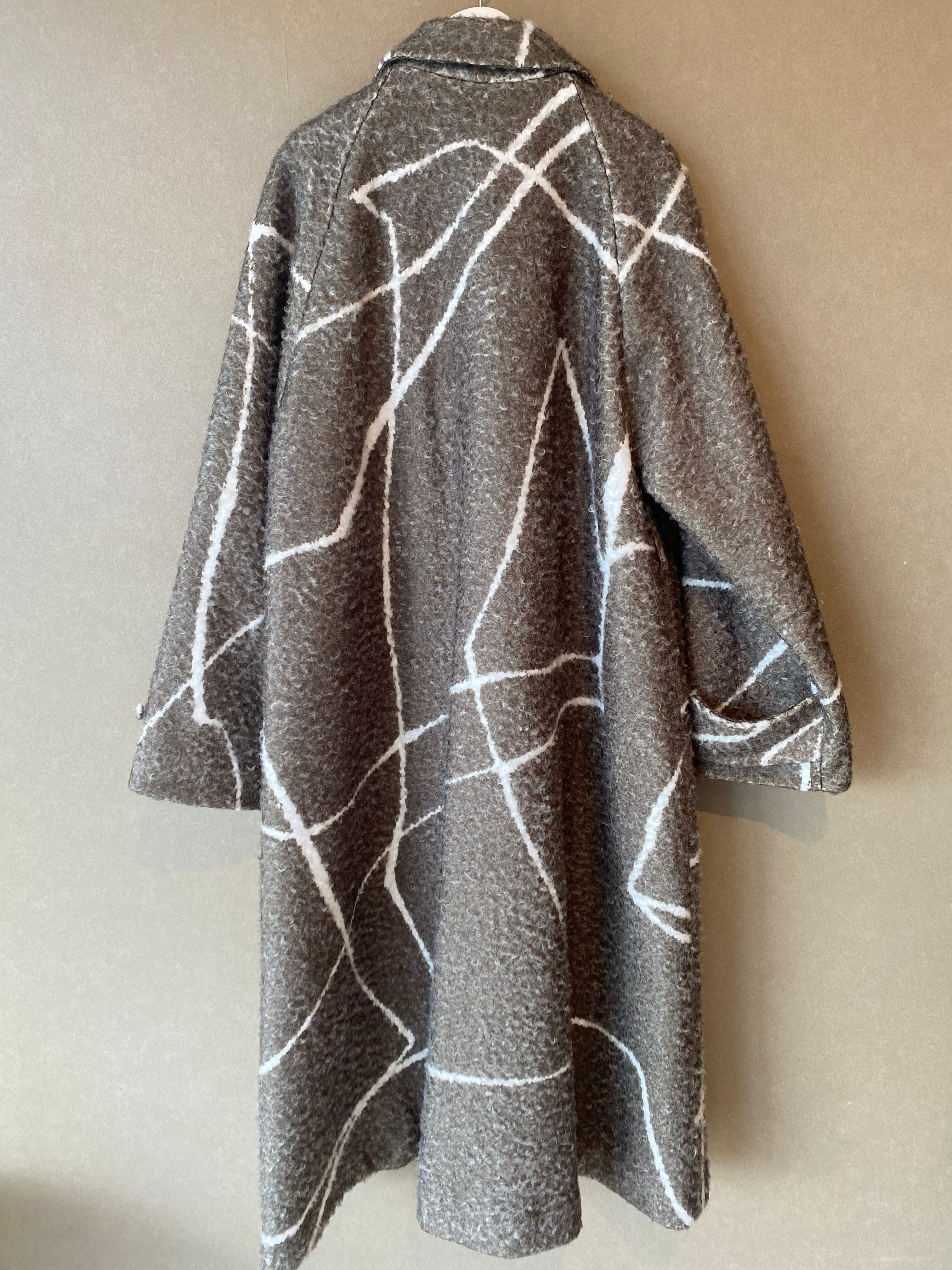 AMERI】LITTLE FLARE LINE ART LONG COAT | CLOAK&CO EC STORE