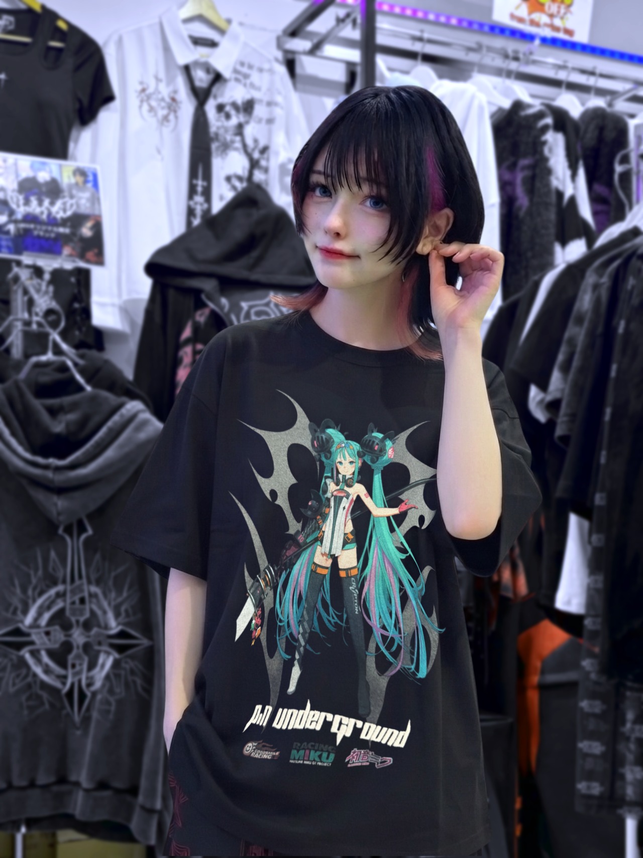 PN.UNDERGROUND ×RACING MIKU】フロントレーシングミクTee(BLACK