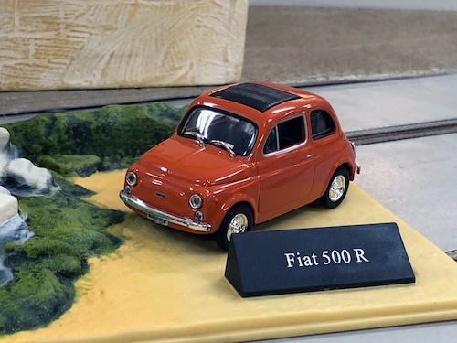 1/43 ジオラマミニカー "Fiat 500 R"