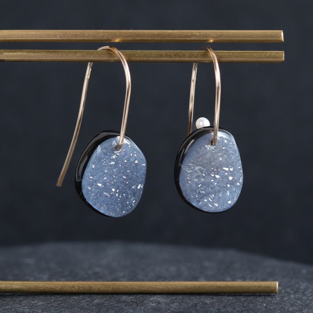 ラスト１点｜星のまたたき｜ドゥルージーブラックオニキスのピアス｜14kgf